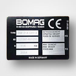 In tem mác máy động cơ bền đẹp
